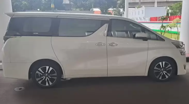 2 Mobil Mewah Suami Sandra Dewi Disita Kejagung: Lexus RX300 dan juga Toyota Vellfire