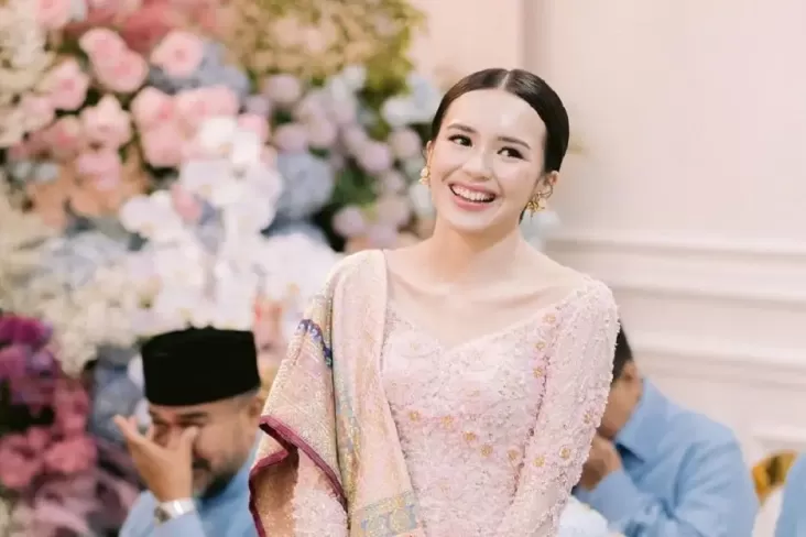 Foto-Foto Cantik Beby Tsabina, Resmi Dilamar Anggota DPR Rizki Natakusumah