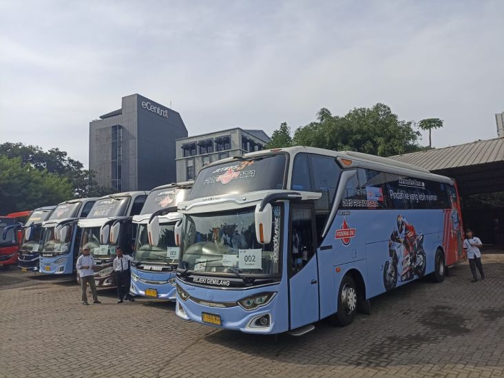 Gunakan Bus Sleeper kemudian juga Leg Rest, EMLI Angkut  Keluarga Mekanik Mudik