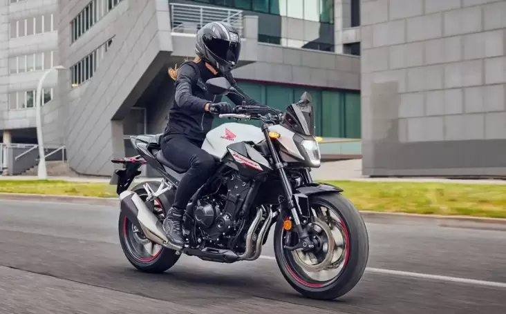 Honda Luncurkan Moge Murah CB500 Hornet, Harga Rp100 Jutaan!