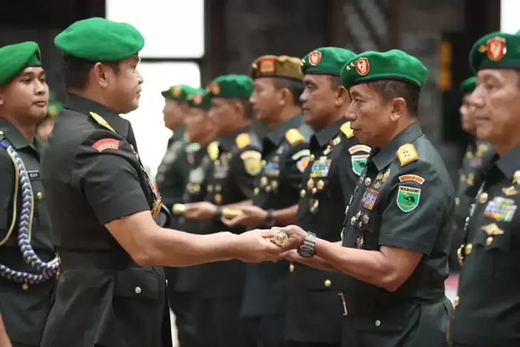 KSAD Pimpin Sertijab Tujuh Jabatan Krusial dalam di TNI AD, Pangdam hingga Danpussenarmed