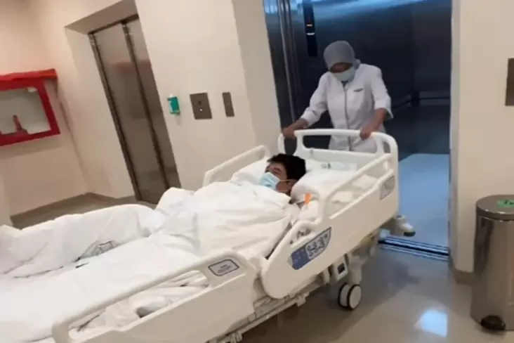 Parto Patrio Jalani Operasi pasca Dilarikan ke RS Pakai Ambulans