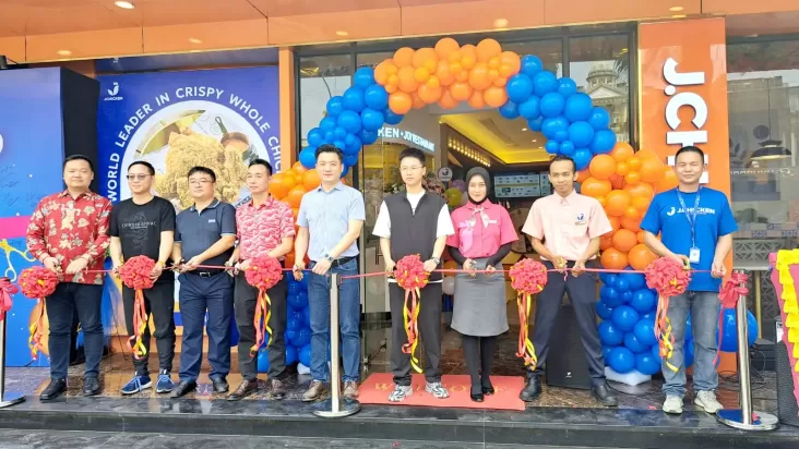 Resmikan Outlet Perdana, J.Chicken Targetkan Buka 60 Gerai pada 2024