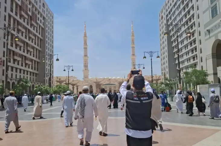 Jemaah Haji Negara Nusantara Kloter Pertama JKG 01 Nikmati Fast Track pada Bandara Madinah