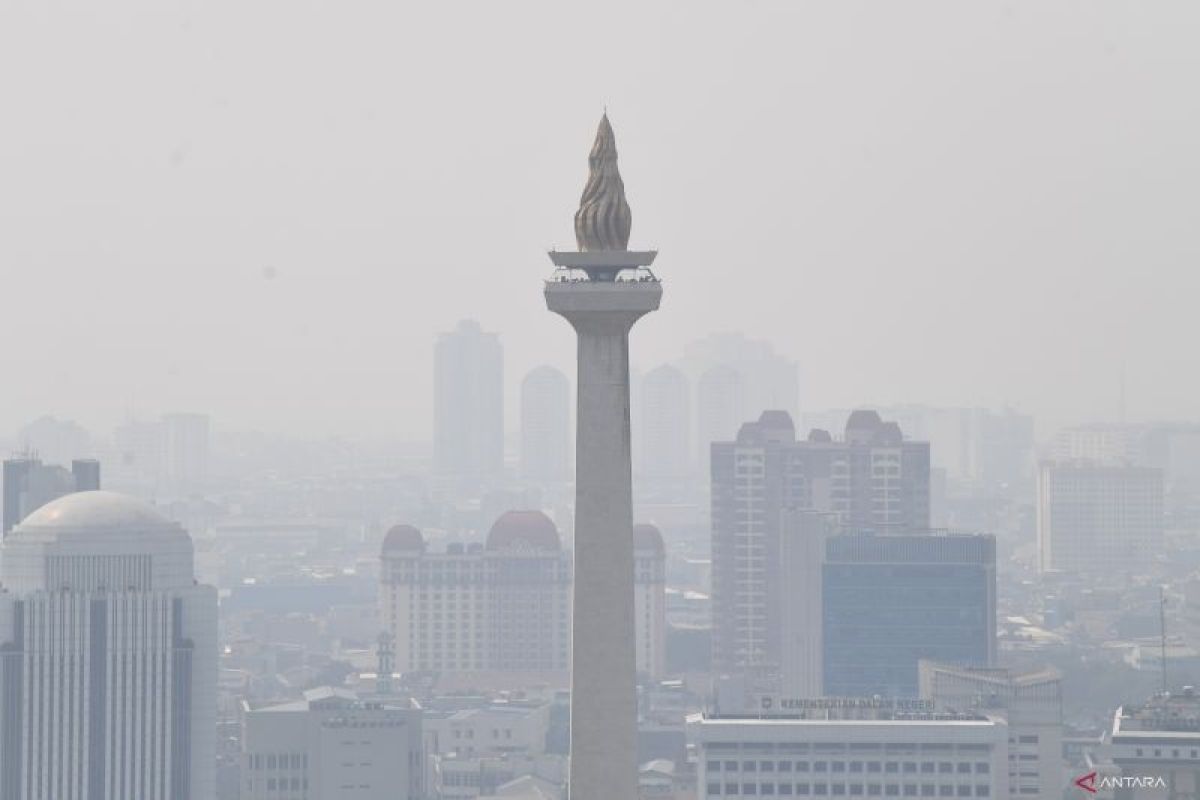 Kamis, kualitas udara DKI Ibukota Indonesia duduki nomor tiga terburuk pada planet